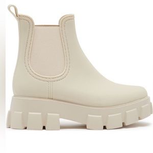 Jeffrey Campbell Platform Lug Sole
Chelsea Rain Boot